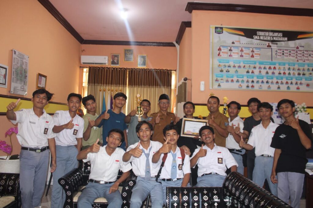 Ekskul Gendang Beleq SMANSIX Sabet Juara 2 Se-NTB