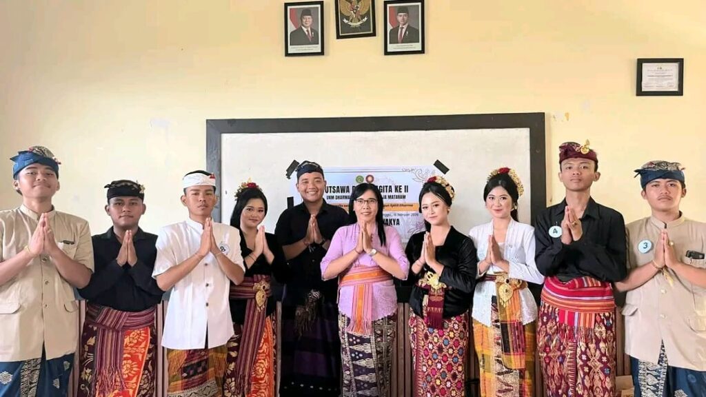 Ekskul Sradha Bhakti SMANSIX Sukses Borong Piala pada Utsawa Dharma Gita dan Upakara