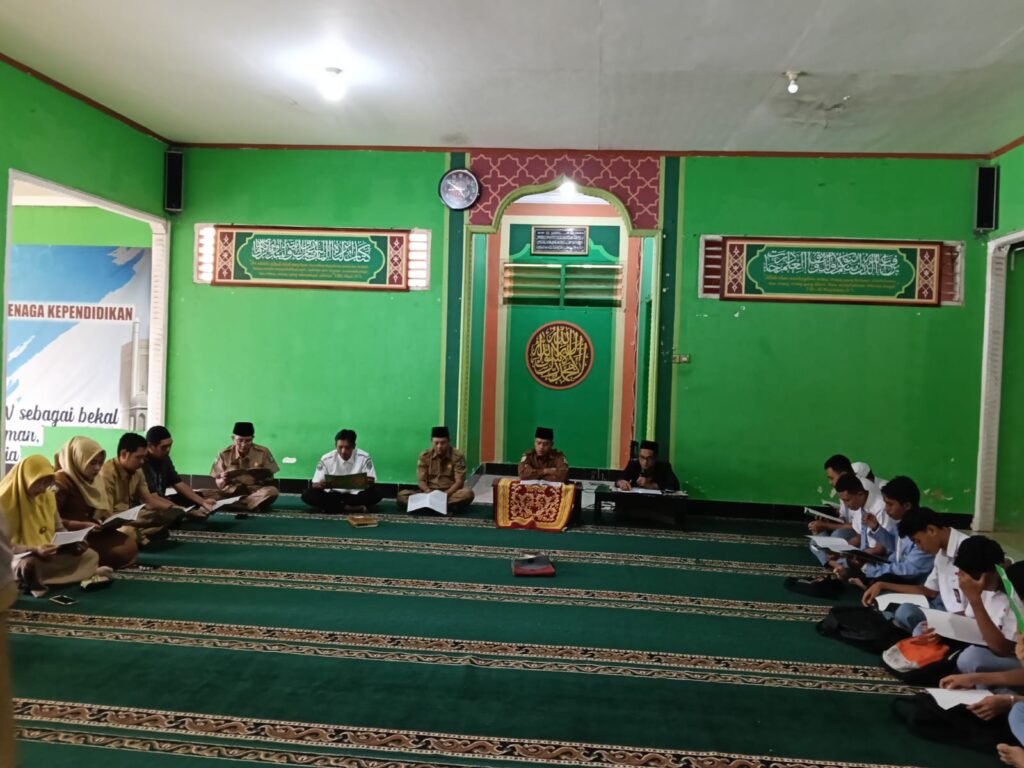 SMAN 6 Mataram Semarakkan Ramadhan dengan Tadarus dan Kultum